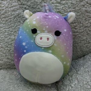 !!ON HOLD!! 5/$20💛- 5” Unicorn Rainbow Squishmallow
